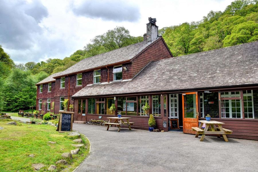 YHA_Borrowdale_Exterior (1)